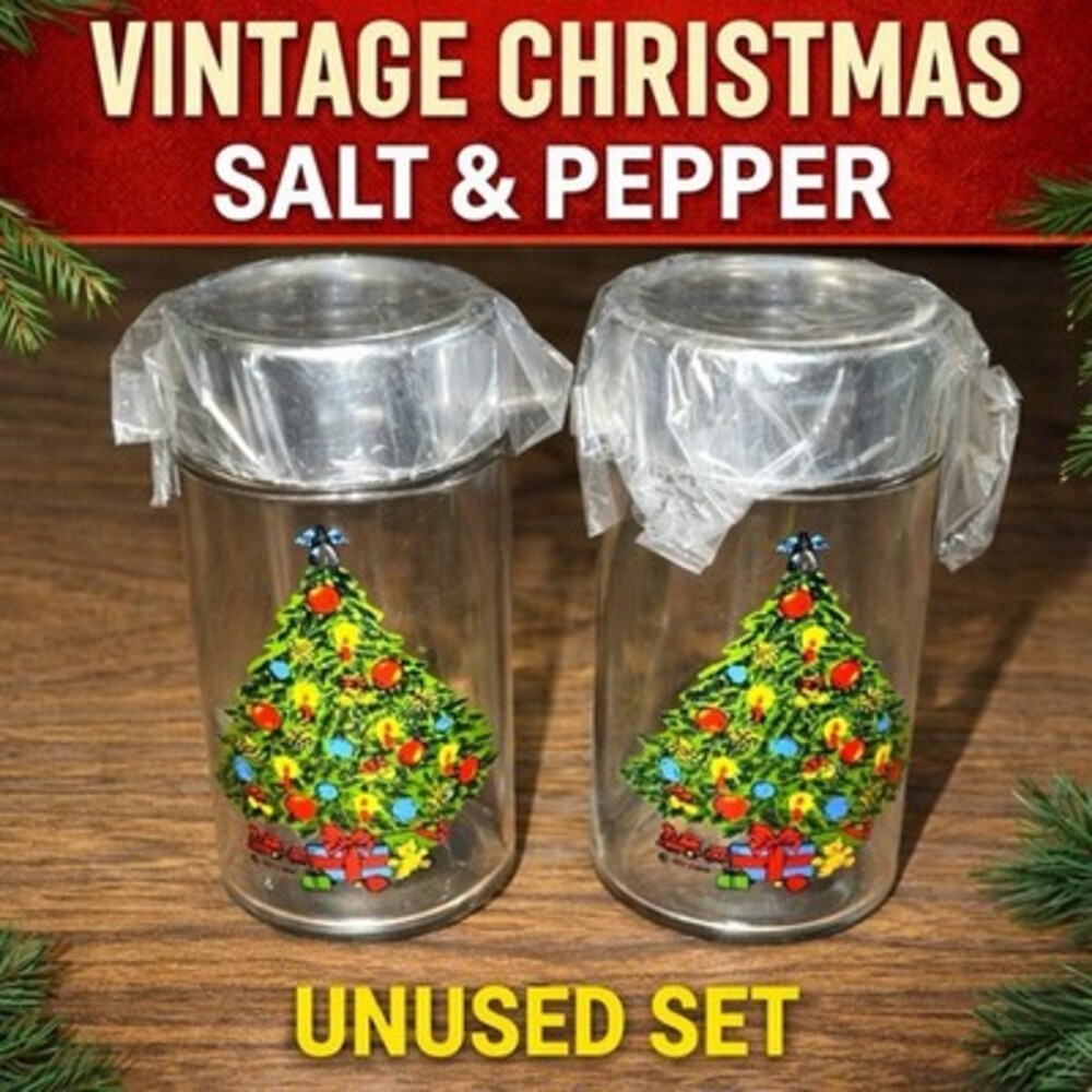 Vintage Christmas Tree Salt Pepper Shakers Set NOS Holiday Kitchen Decor